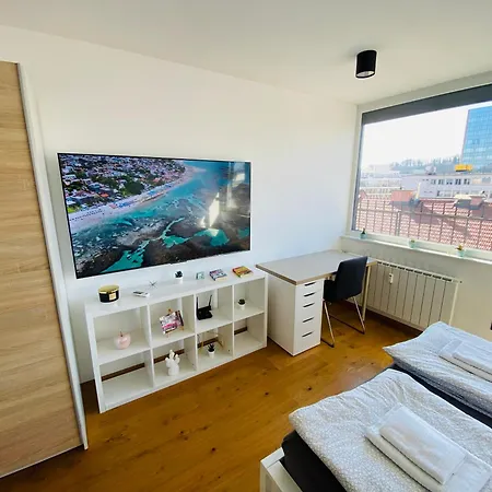 Rok's Mini Penthouse * ليوبليانا