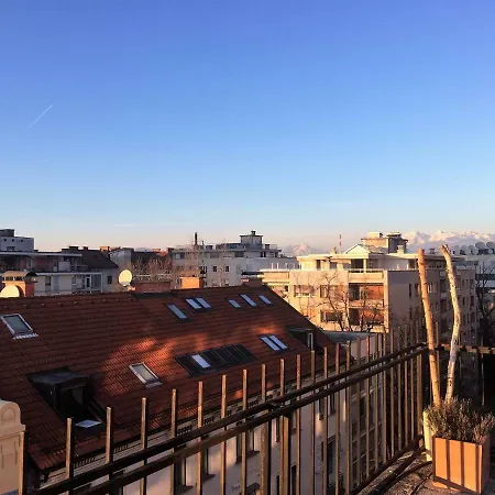 Rok's Mini Penthouse Appartement *