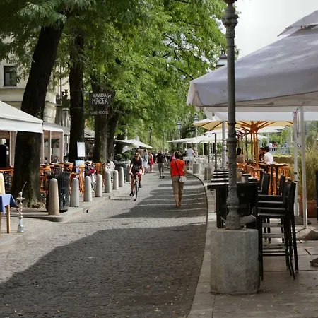 Rok's Mini Penthouse Appartement *