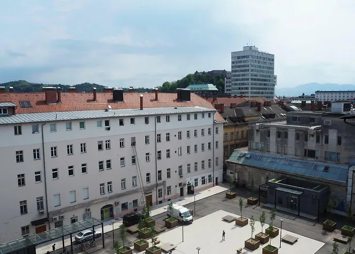 Rok's Mini Penthouse Apartman Ljubljana